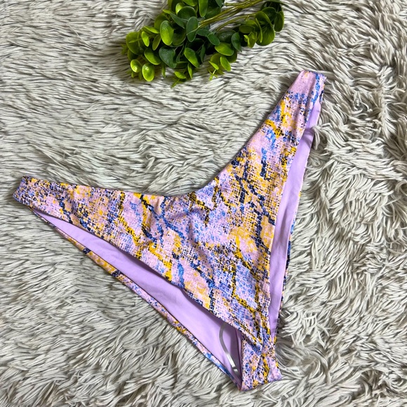 NWOT L’Space purple snakeskin high hip bikini bottom size L